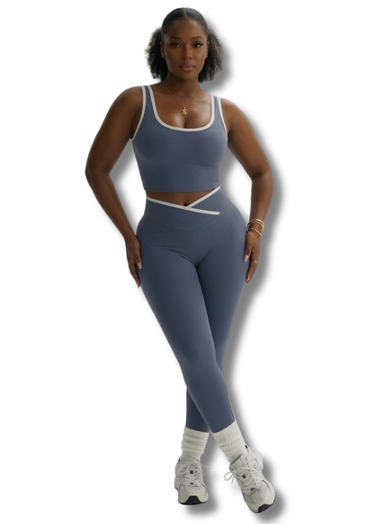 Contoured V-Waist Line active set